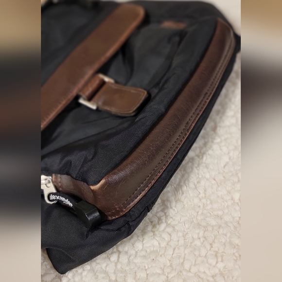 Derek Alexander Nylon Black Cross Body Bag - Picture 2 of 13